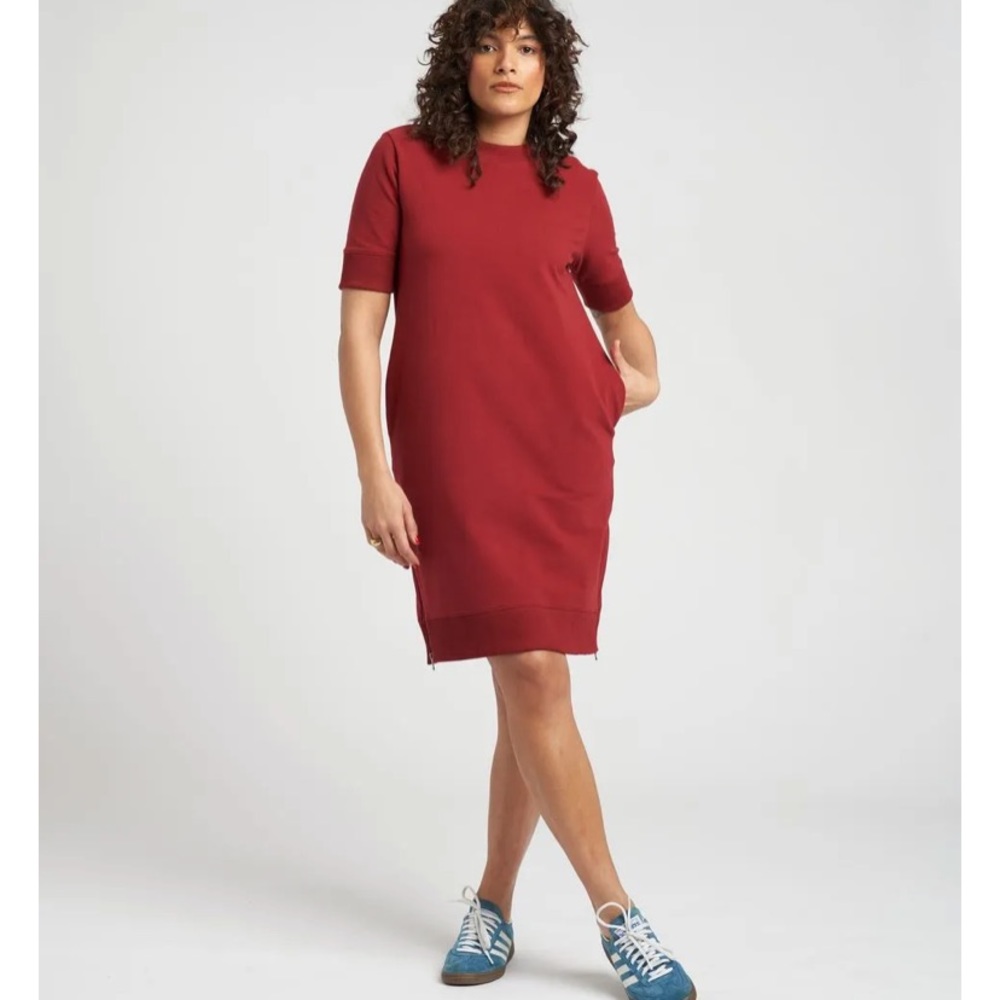 3X // Universal Standard dress + long sleeved tee